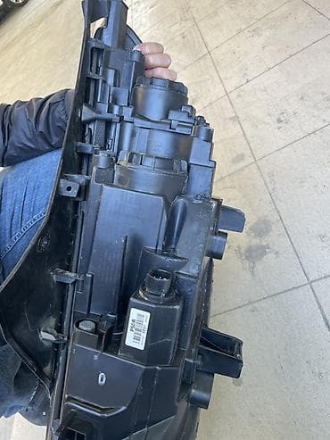 Автозапчасти: Передняя правая фара Hyundai 2019 г., Б/у, Оригинал — 3