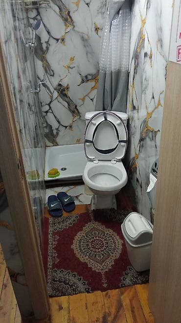 продаю квартиру аламидин 1: Сдается уютная комната-студия с отдельной кухонной зоной. - — 5