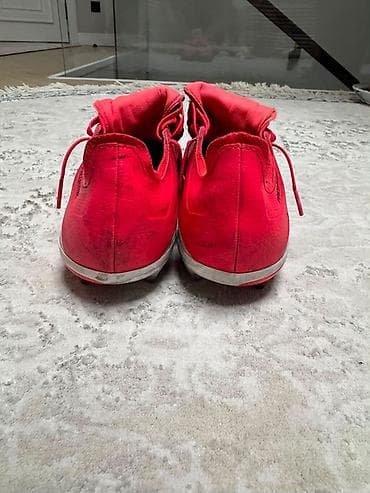 Бутсы: Футбольные бутсы adidas Predator орг (FG) 
42 размер — 1