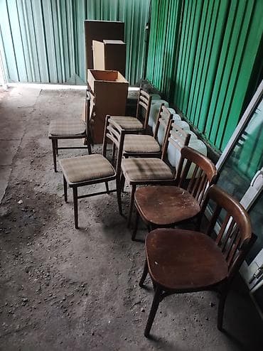 мебельный щит: Продаю : стулья (2 венские, 5 простые), шкафчики. По цене — 1