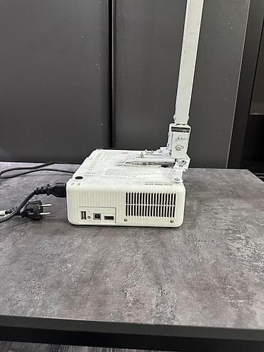 очки лупа: Проектор ультракороткого фокуса (UST) с кронштейном настенного — 2