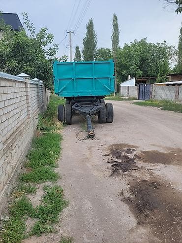 Двухосный тракторный прицеп-самосвал. - Тип: прицеп-самосвал с задней