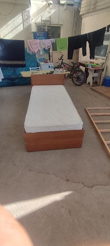 Мебель: Односпальная кровать с матрасом по 2000 сом - Размер спального места — 2