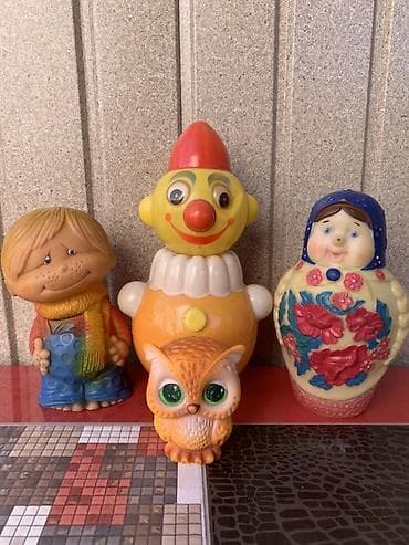 Спорт и хобби: Коллекция винтажных резиновых кукол В наличии: 👵 «Женщина» в платке — 1