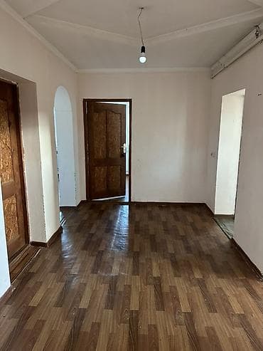 продаю дом кирком: Сдается Дом 🏠 на долгий срок только семейным Адрес: Ак ордо 3 не — 1