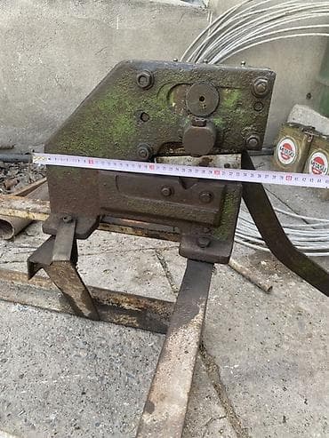 оборотный плуг: Ручные ножницы по металлу (гильотина)
- Мощные 
40000с — 2