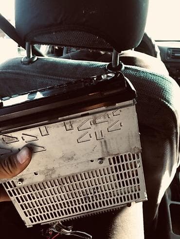 радио магнитофон усилитель: Автомобильная мультимедийная магнитола VARTA (1DIN) Описание: - — 2