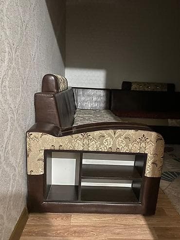 раскраска: Угловой диван с раскладным механизмом и ящиками для хранения. - — 7