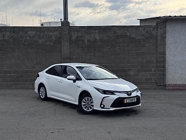 карол: Toyota Corolla: 2022 г., 1.8 л, Вариатор, Гибрид, Седан — 1