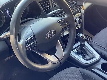 byd plus: Hyundai Elantra: 2018 г., 1.6 л, Автомат, Газ, Седан — 1