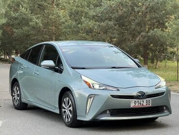 продаю мапед: Toyota Prius: 2019 г., 1.8 л, Вариатор, Гибрид, Седан — 3
