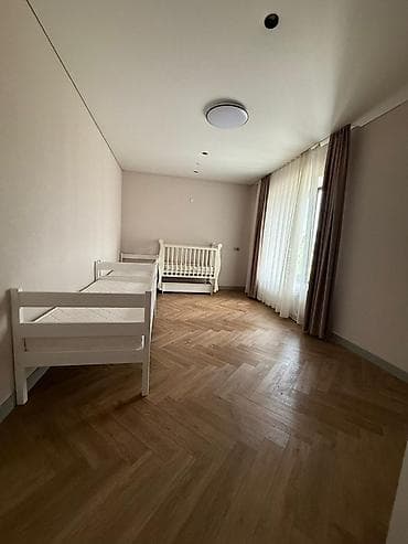 mega hous: 300 м², 4 комнаты, Бронированные двери, Видеонаблюдение, Амбарная — 8