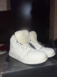 Ботинки: Мужские ботинки, 41, Air Jordan, Б/у, цвет - Белый, Самовывоз, Платная доставка — 1