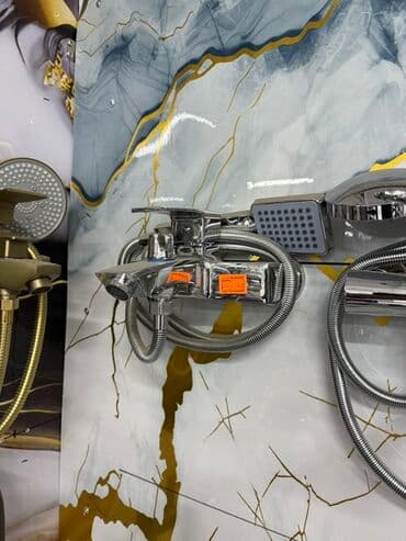 смисители: Смеситель для ванны и душа, Ручной душ, Установка: Наружный монтаж, Материал: Латунь, Функции: Без функций — 5