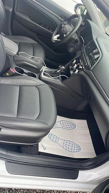 huyndai elantra: Hyundai Elantra: 2019 г., 1.6 л, Автомат, Бензин, Седан — 2