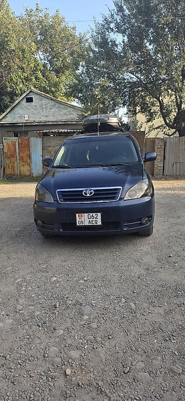 daewoo 2: Toyota Ipsum: 2001 г., 2 л, Механика, Бензин, Минивэн — 1