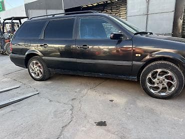 vw: Volkswagen Passat Variant: 1995 г., 1.8 л, Ручные, Бензин, Универсал — 3