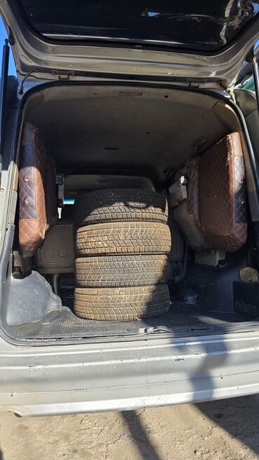 обмен авто с доплатой: Honda Stream: 2001 г., 0.2 л, Автомат, Газ, Минивэн — 9