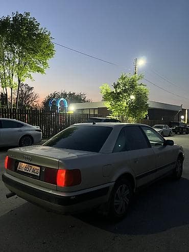 q 7: Audi 100: 1991 г., 2 л, Ручные, Бензин, Седан — 4