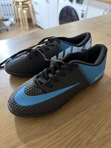 фудболные бутсы: Футбольные бутсы/сороконожки Nike Mercurial 36 размер - Назначение — 1