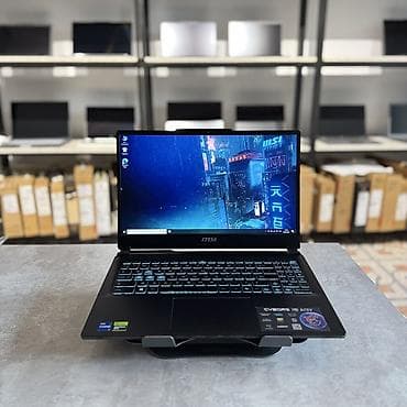 microsoft surface: Игровой, Б/у, Intel Core i7, ОЗУ, RAM: 16 ГБ — 1