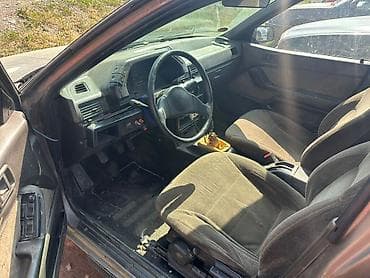 Mitsubishi Lancer: 1992 г., 2 л, Механика, Бензин, Седан — 6