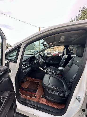 dongfeng s50ev: MAXUS G50
2021/11.
1.5 turbo 
Автомат 
10.300$ 
Миниторг у капота — 8