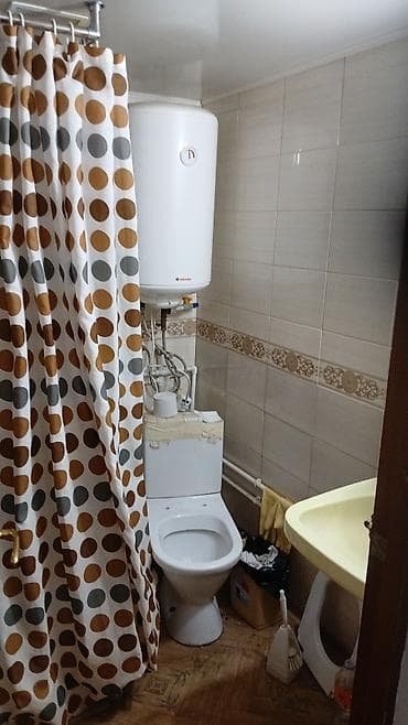 комната берилет ош: 12 м², Эмереги менен — 3