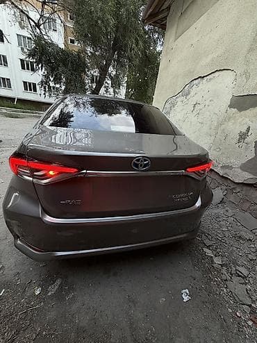 45: Toyota Corolla: 2022 г., Вариатор, Гибрид, Седан — 5