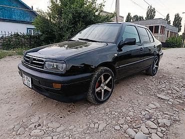 Volkswagen Vento: 1995 г., 1.8 л, Механика, Бензин, Седан — 2