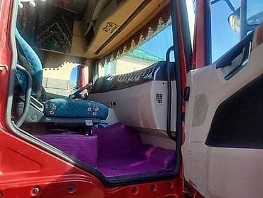 mersedes c 200: Тягач, Shacman, 2021 г., Тентованный — 4