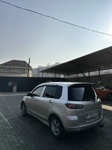 обмен дом на авто: Mazda Verisa: 2003 г., 1.3 л, Автомат, Бензиновая, Хэтчбэк — 1