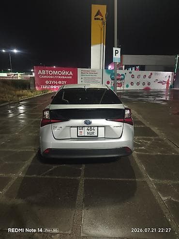 мото подкат: Toyota Prius: 2021 г., 1.8 л, Робот, Гибрид, Хэтчбэк — 4