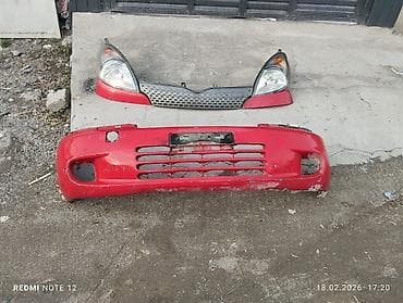 yaris: Тойота Ярис Версо 2001 год, фары по 2500, реснички 1500, решетка 5000 — 2