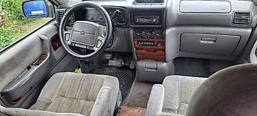 орёл монтерей: Chrysler Voyager: 1996 г., 3.3 л, Автомат, Бензин, Минивэн — 7