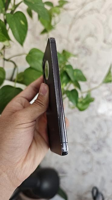 экран сломанный: Samsung Galaxy S23, цвет - Черный — 6