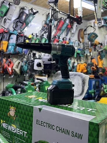 Аккумуляторный шуруповёрт с насадкой для закрутки at lalafo.kg Аккумуляторный шуруповёрт с насадкой для закрутки