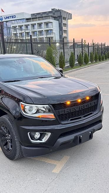 6: Chevrolet Colorado: 2020 г., 3.6 л, Автомат, Бензин — 4