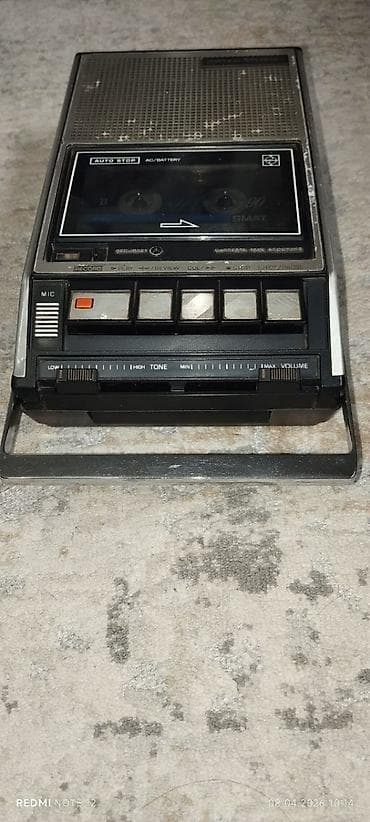советский магнитофон: Кассетный магнитофон-проигрыватель стационарного типа + портативный — 9