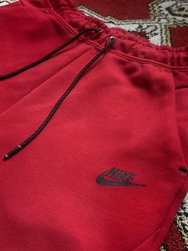 костюм черный: Мужской спортивный костюм, XS, Nike, Б/у, цвет - Красный — 2