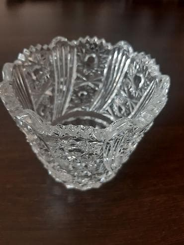 Продаются хрустальные конфетницы, сахарницы.
Каждая по 550сом