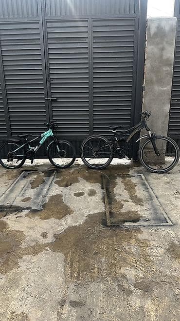Два горных велосипеда (MTB) 1) Бирюзово‑черный: - Колеса: 26" - Рама