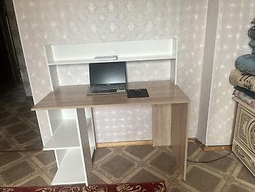 кованые полочки: Компьютерный стол, Новый, С полками — 4