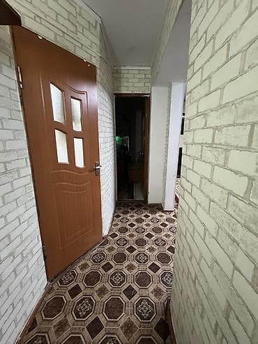 квартир бишкеке: 2 комнаты, 40 м², 2 этаж, Косметический ремонт — 1