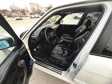 выхлоп е34: BMW 5 series: 1992 г., 2.8 л, Механика, Седан — 2
