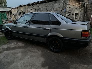 Транспорт: Volkswagen Passat: 1990 г., 1.8 л, Кол менен иштөөчү, Бензин, Седан — 9