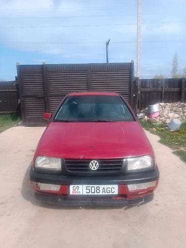 volkswagen toureg: Volkswagen Vento: 1992 г., 1.8 л, Седан — 1