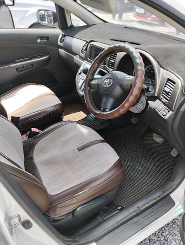обменяю на: Toyota WISH: 2004 г., 1.8 л, Автомат, Бензин, Универсал — 5