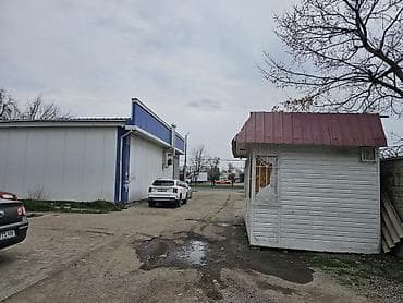 возле дороги: Сдаётся павильон. Жибек Жолу 218. рядом Компьютерный клуб, Швейных — 6