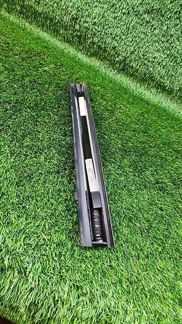 bmv e32: Шторка форточки правая е53 8 266 358 Год 2003 В отличном состоянии — 5